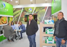 Sinclair fue la única empresa de Honduras que tuvo un stand en Berlín. Son productores y exportadores de okra y hortalizas, comentan Juan Carlos y Namán Sánchez.